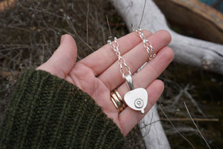 Dottie Necklace- Mother of Pearl