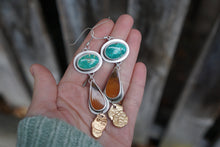 Load image into Gallery viewer, Ore Dangle Earrings
