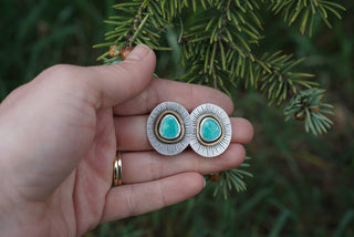 Radiance Posts III- Turquoise