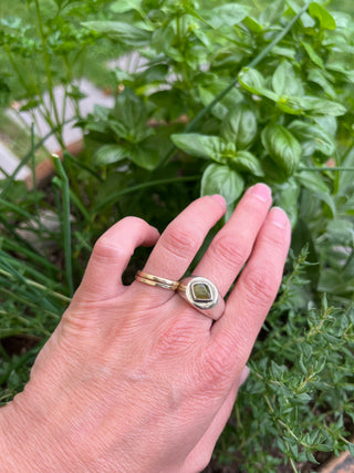 Round Signet- Vesuvianite Size 8.25
