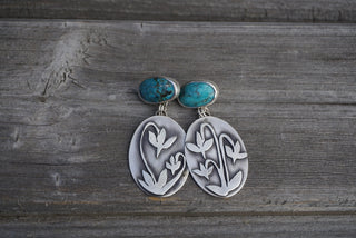 Mountain Flower Posts- Turquoise